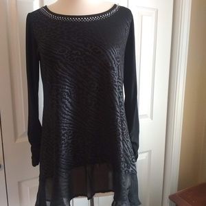 NWOT Black High Low Tunic Small